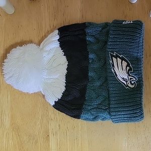 Woman's NFL philadelphia eagles winter hat
